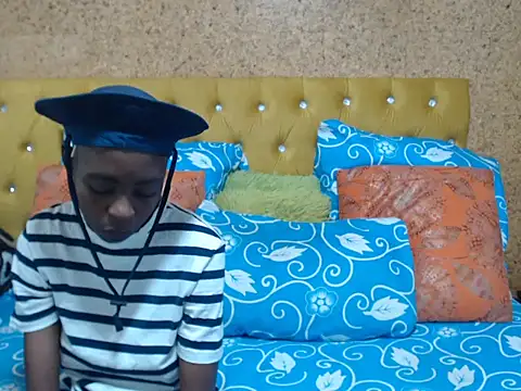 SweetSlenderChoc online show from 02/14/26, 03:31