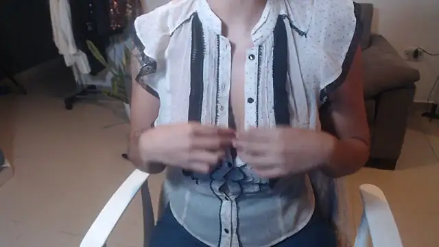 Snapshot of Katalina_sexyyy chatting on 02/19/26, 08:49 Katalina sexyyy online show from 02/19/26, 08:49