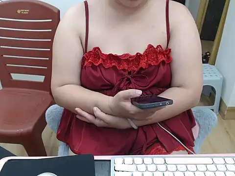 Snapshot of Hana_Mina chatting on 09/19/25, 02:18 Hana Mina online show from 09/19/25, 02:18