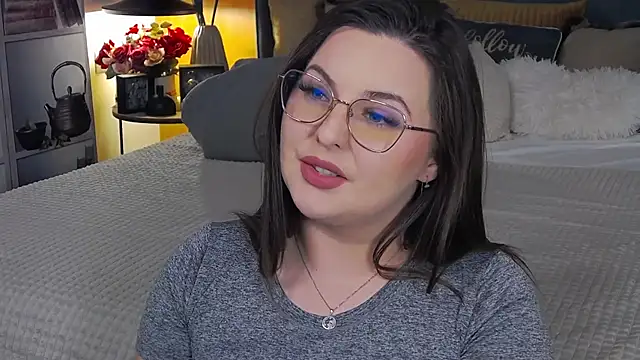 Mia Swano online show from 11/23/25, 10:42