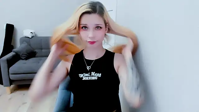 Kitten Alissa online show from 09/14/25, 08:08