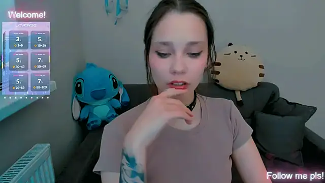 Snapshot of Kitten_Alissa chatting on 05/24/26, 08:36 Kitten Alissa online show from 05/24/26, 08:36