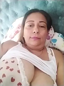  tetas 92 online show from 11/19/25, 04:51