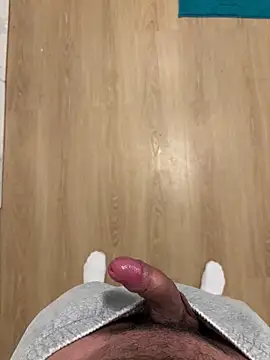 Snapshot of taloped chatting on 09/14/25, 10:03 taloped online show from 09/14/25, 10:03