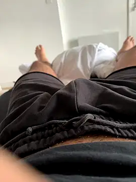 Snapshot of taloped chatting on 11/16/25, 09:15 taloped online show from 11/16/25, 09:15