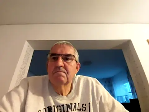 Oldmenhot66 online show from 10/15/25, 04:29