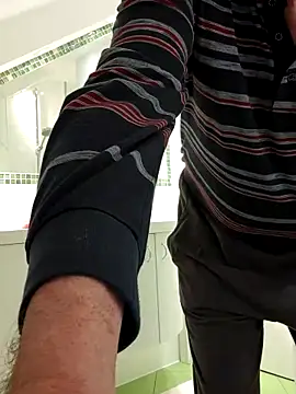 Oldmenhot66 online show from 04/10/26, 03:23