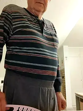 Oldmenhot66 online show from 04/19/26, 03:28