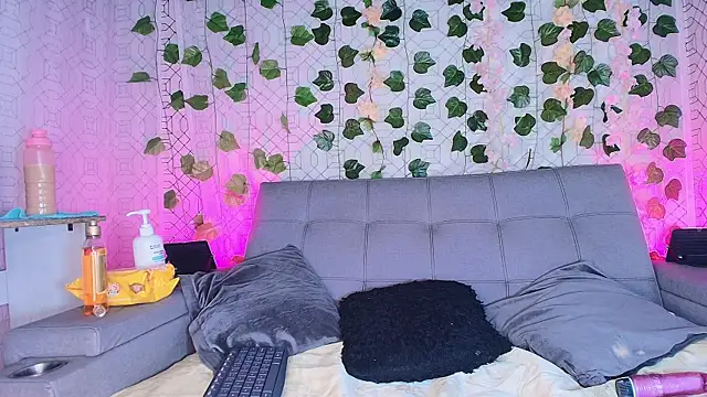 collet 1 online show from 10/12/25, 12:26