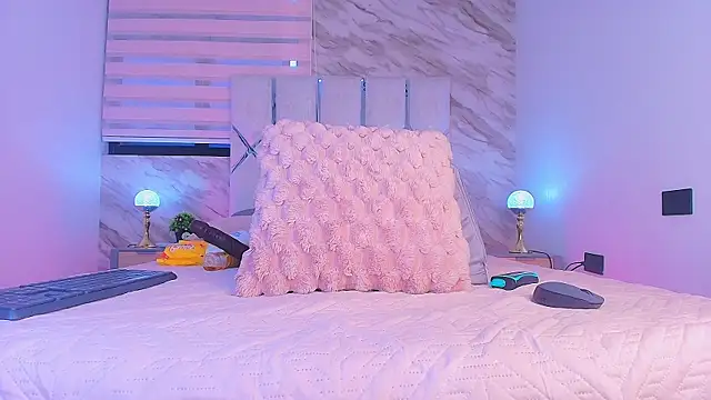 collet 1 online show from 11/20/25, 12:05