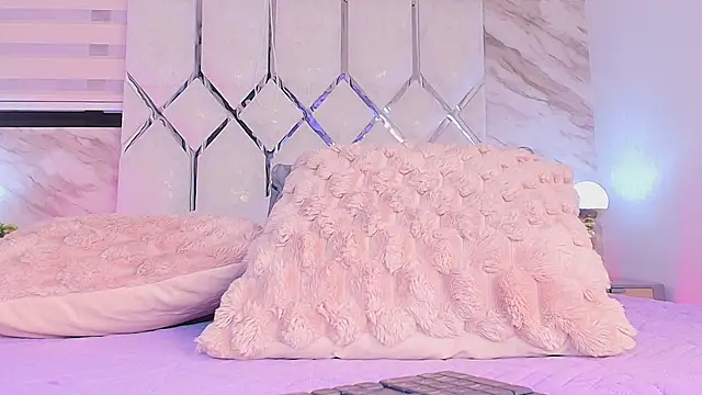 collet 1 online show from 12/03/25, 11:52