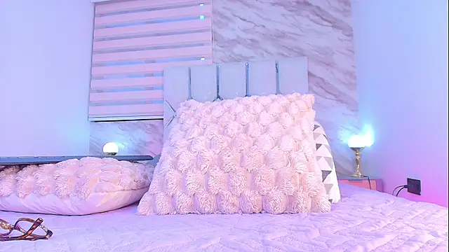 collet 1 online show from 12/15/25, 11:58