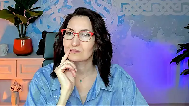 UnaTerra online show from 10/19/25, 05:19