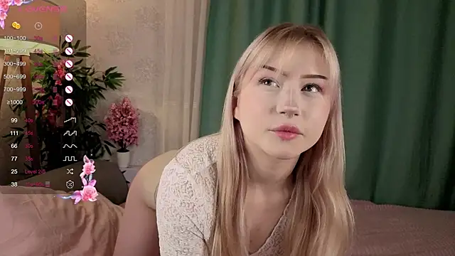 AudieKaemmerer online show from 10/06/25, 04:37