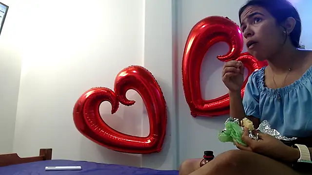 skinnysofia18 online show from 02/16/26, 02:35