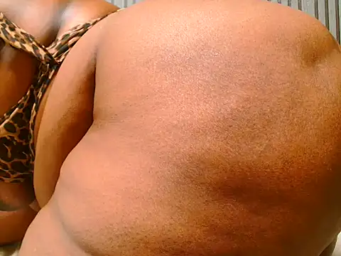 ROYALASS25 online show from 01/16/26, 07:07