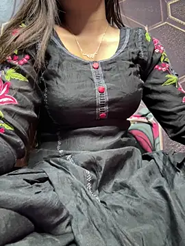 Sexylella143 online show from 02/05/26, 04:17