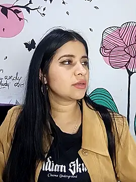 ValerieLove  online show from 10/06/25, 07:22