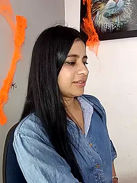 ValerieLove  online show from 11/01/25, 08:11