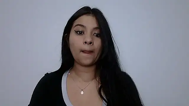 Snapshot of ValerieLove_ chatting on 03/13/26, 11:39 ValerieLove online show from 03/13/26, 11:39
