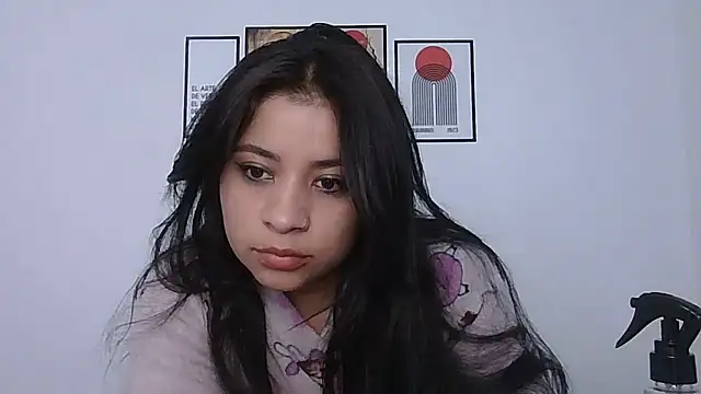 Snapshot of ValerieLove_ chatting on 03/14/26, 12:21 ValerieLove online show from 03/14/26, 12:21