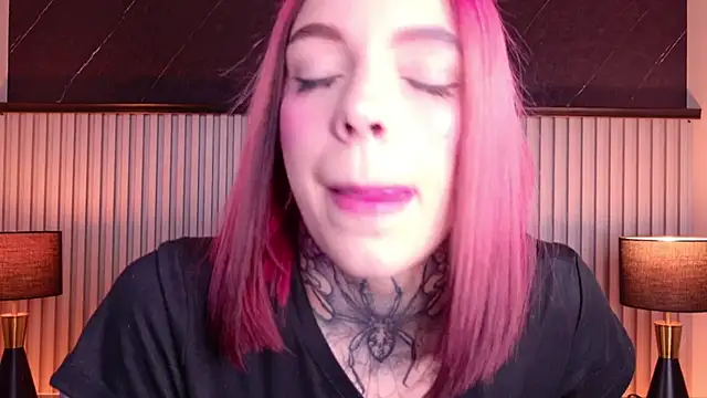 Meganreed  online show from 07/18/26, 09:29