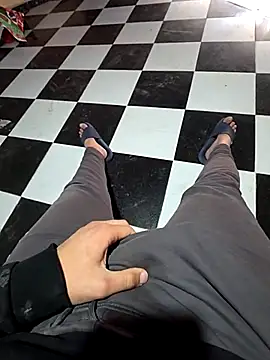 anis3g4 online show from 04/17/26, 11:02