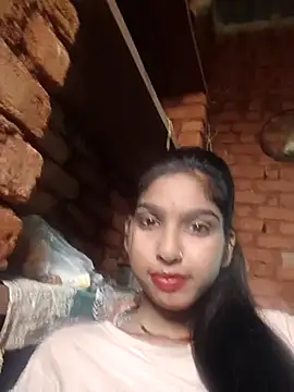 Snapshot of Yatiksha_Beby chatting on 10/25/25, 05:37 Yatiksha Beby online show from 10/25/25, 05:37