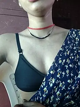 Snapshot of Yatiksha_Beby chatting on 11/05/25, 09:42 Yatiksha Beby online show from 11/05/25, 09:42