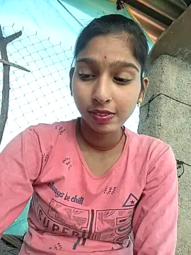 Snapshot of Yatiksha_Beby chatting on 11/14/25, 08:24 Yatiksha Beby online show from 11/14/25, 08:24