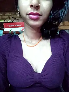 Snapshot of Yatiksha_Beby chatting on 01/07/26, 02:14 Yatiksha Beby online show from 01/07/26, 02:14