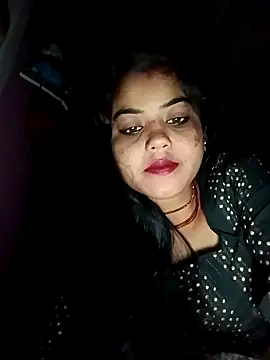 Snapshot of Yatiksha_Beby chatting on 02/17/26, 01:24 Yatiksha Beby online show from 02/17/26, 01:24