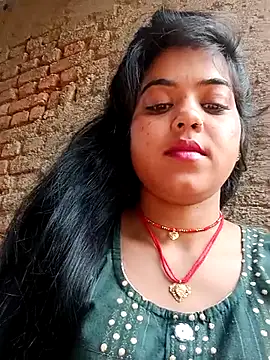 Snapshot of Yatiksha_Beby chatting on 02/18/26, 04:30 Yatiksha Beby online show from 02/18/26, 04:30