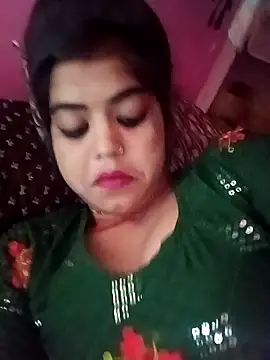 Snapshot of Yatiksha_Beby chatting on 02/28/26, 04:08 Yatiksha Beby online show from 02/28/26, 04:08