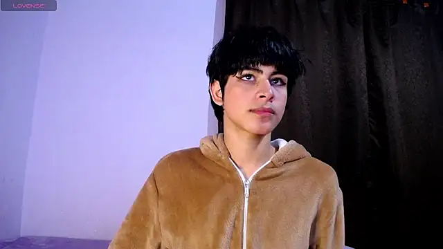 DaraKat18 online show from 12/02/25, 10:31