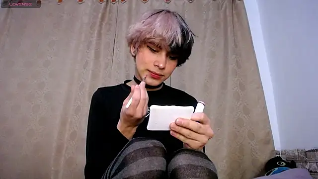 DaraKat18 online show from 04/21/26, 02:04