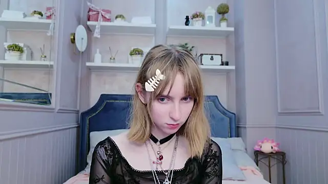 Beverly Gomes online show from 11/07/25, 03:56