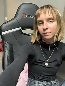 Beverly Gomes online show from 02/12/26, 04:24