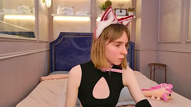 Beverly Gomes online show from 03/18/26, 03:59