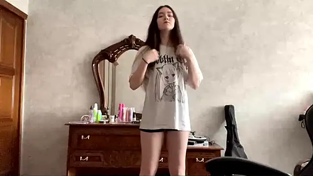 Pikmigirl18 online show from 10/10/25, 09:30