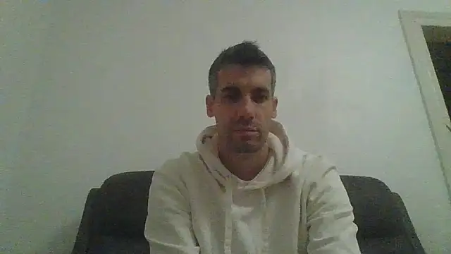 JulioIsHere4you online show from 10/16/25, 05:58