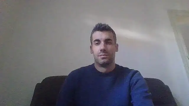 JulioIsHere4you online show from 10/18/25, 10:27