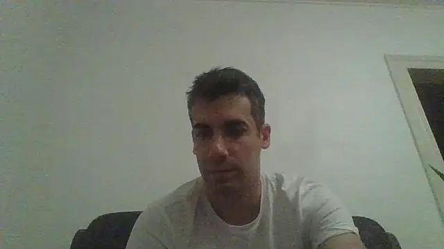 JulioIsHere4you online show from 11/01/25, 10:56