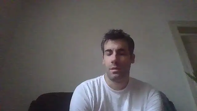 JulioIsHere4you online show from 11/30/25, 09:02