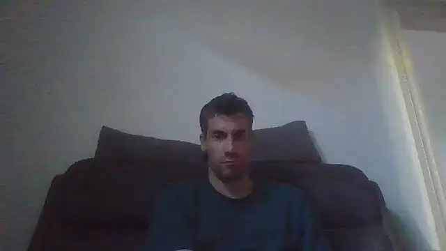 Snapshot of JulioIsHere4you chatting on 05/23/26, 04:50 JulioIsHere4you online show from 05/23/26, 04:50