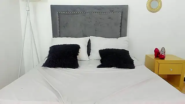 Snapshot of RubyStrong chatting on 01/05/26, 07:06 RubyStrong online show from 01/05/26, 07:06