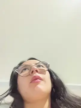 Bella Sumers online show from 04/15/26, 06:26