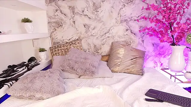 Alana sinclaire online show from 09/10/25, 07:14