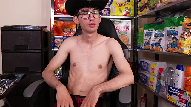 Snapshot of JoyBoy2003j chatting on 09/27/25, 11:54 JoyBoy2003j online show from 09/27/25, 11:54