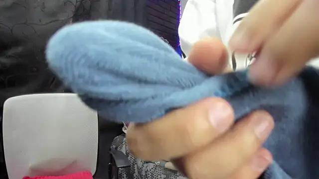 CrisabellssEden online show from 11/21/25, 12:59